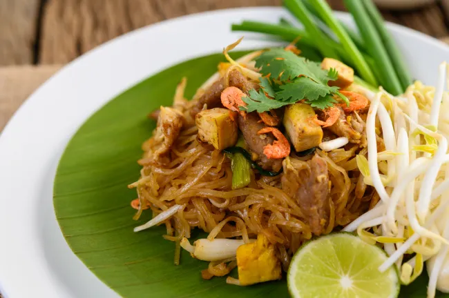 phad thai food in thailand