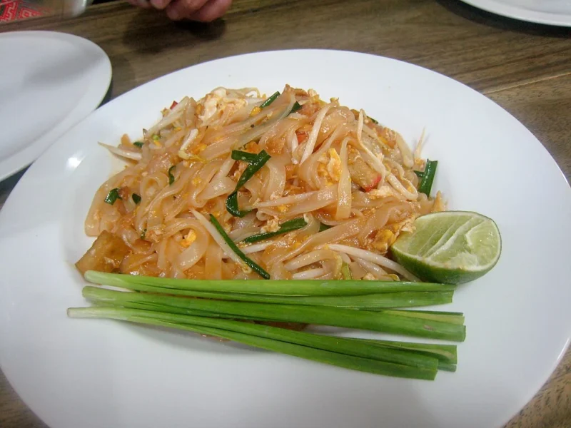 Phad Thai Food with lemon and spring onion